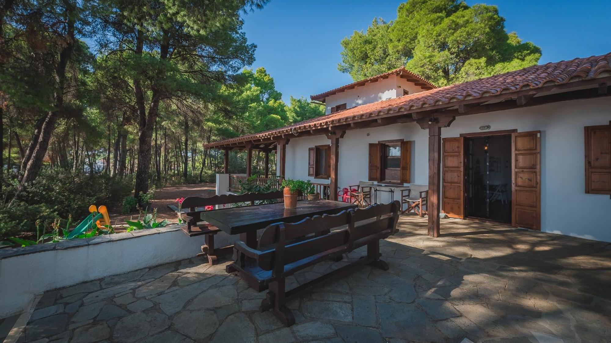 Squirrel Beach Front Villa, Metamorfosi Luaran gambar