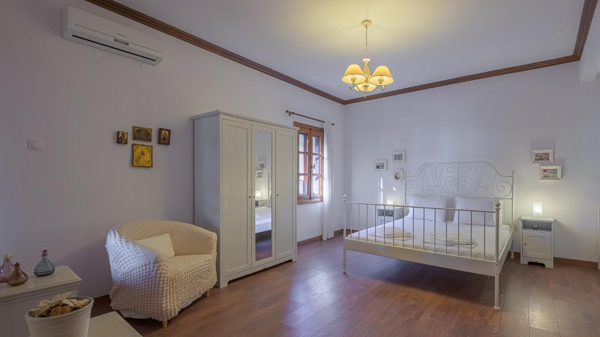 Squirrel Beach Front Villa, Metamorfosi Luaran gambar