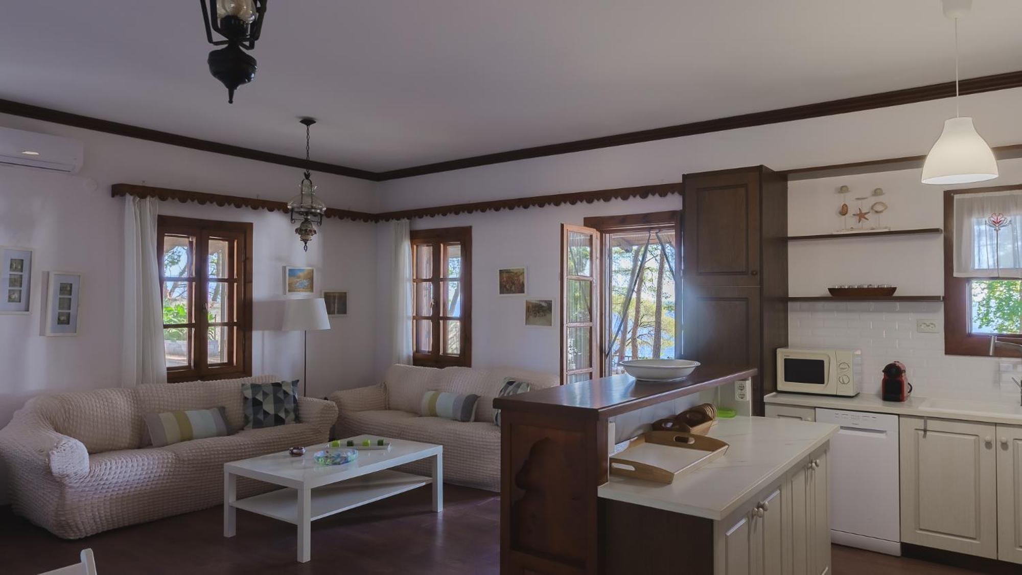 Squirrel Beach Front Villa, Metamorfosi Luaran gambar